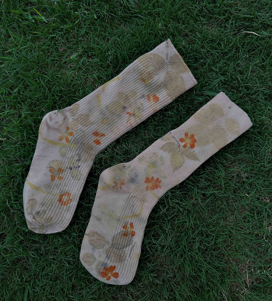 flower dyed socks - autumn - set of 1