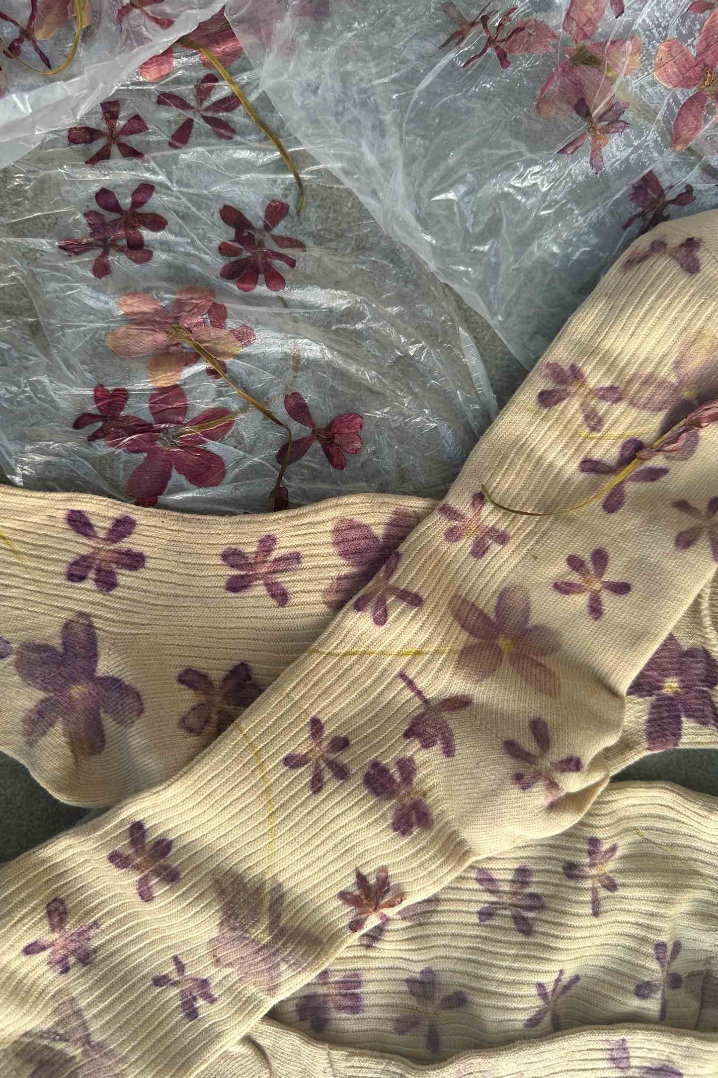 Malati flower dyed socks